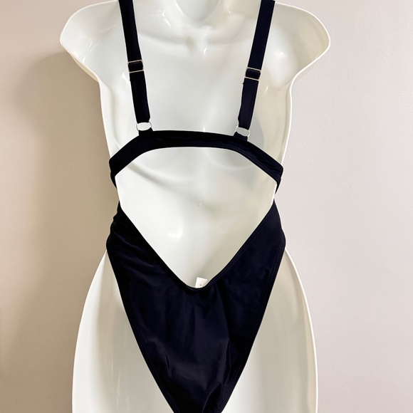 Halter Criss Cross 1 pc Swimsuit - Picture 3 of 4